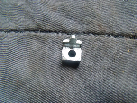 Bodenzug Halter Briggs & Stratton 690798