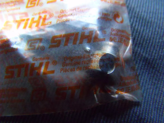 Kettenspannbolzen Stihl 4128-121-8901