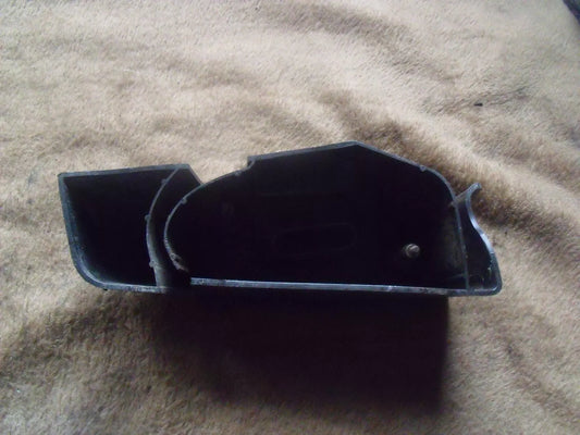 Briggs & Stratton Luftfilterdeckel mit Schrauben 692444