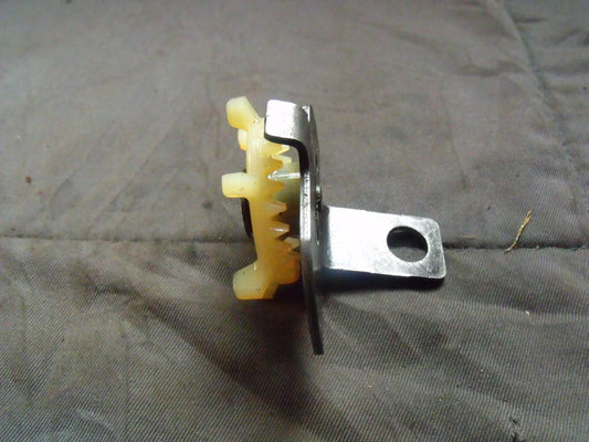 Briggs & Stratton Ölschleuder für Sprint Serie 300 Motor 698690 - Treckerflickershop