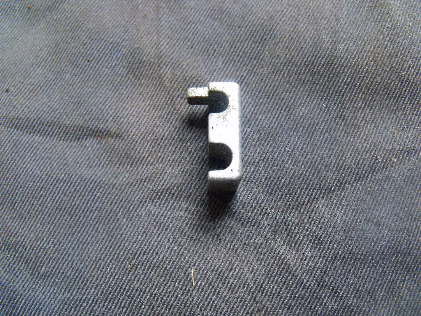Bodenzug Halter Honda 16617-VG3-000