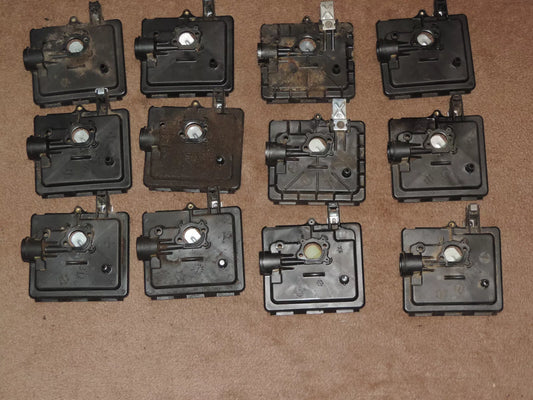 Briggs&Stratton Luftfiltergehäuse 795259 Primer - Treckerflickershop