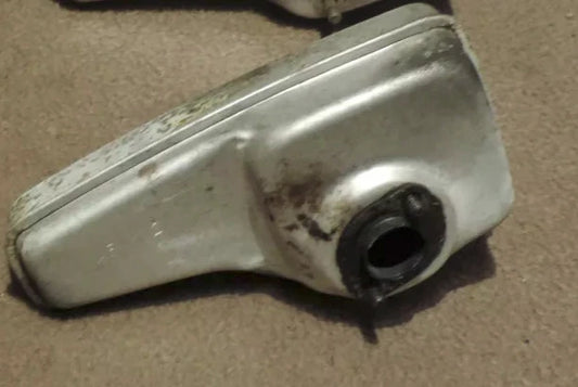 Briggs&Stratton Auspuff 490547 / 692038 Quantum Motoren - Treckerflickershop