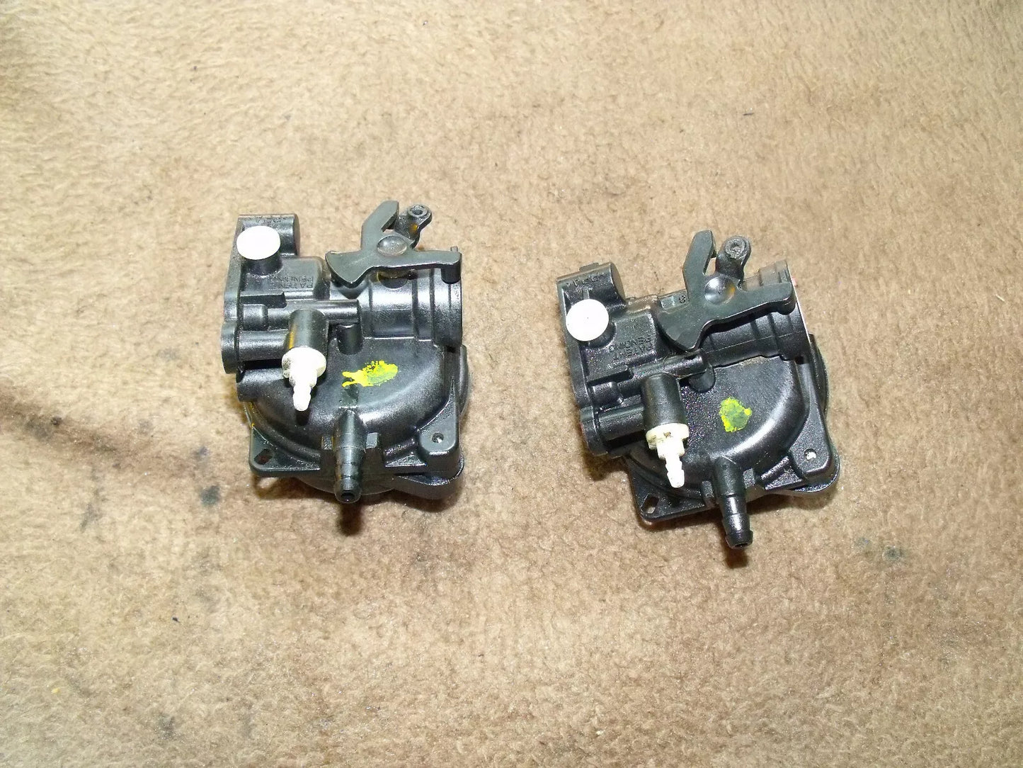 Briggs & Stratton Vergaser Primer 595656 Serie 400 - Treckerflickershop