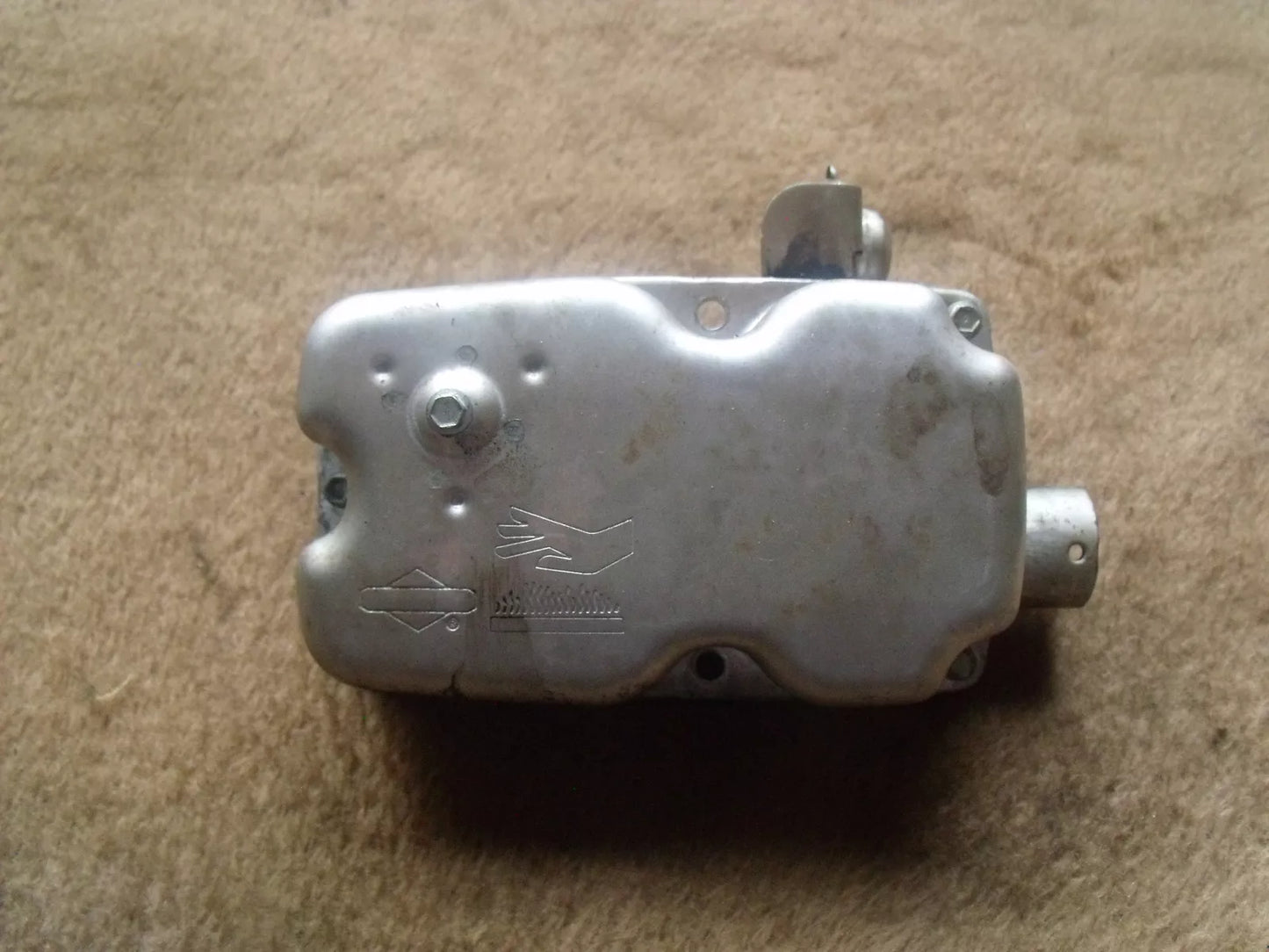 Briggs&Stratton Auspuff  Serie 900 OHV Motoren 597288 - Treckerflickershop