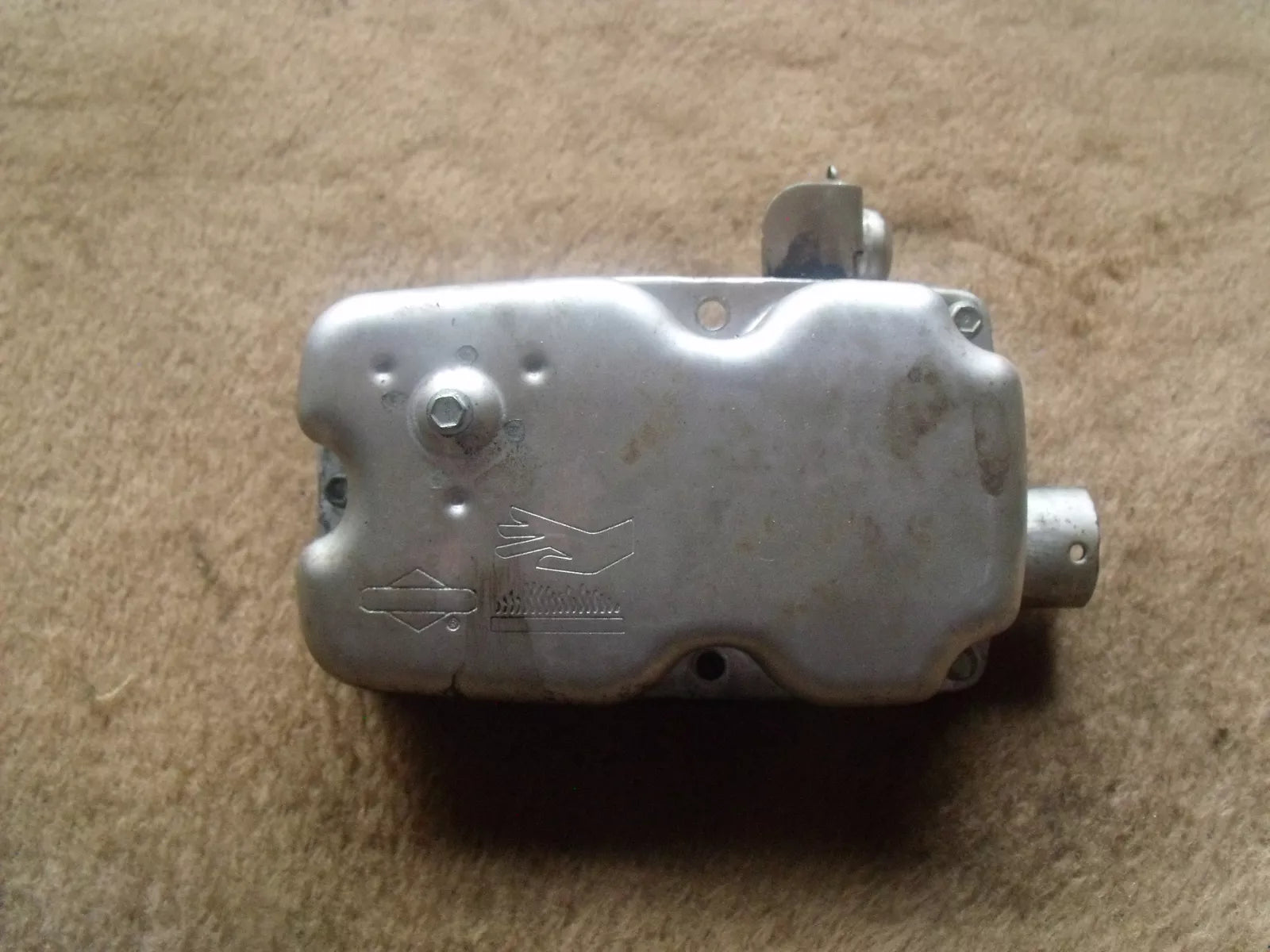 Briggs&Stratton Auspuff  Serie 900 OHV Motoren 597288 - Treckerflickershop