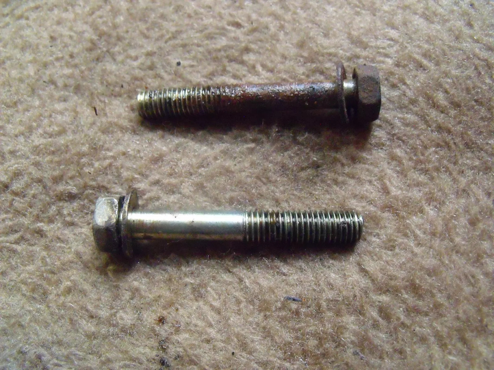 Kawasaki FA210D Zylinderkopfschrauben 184BA0855 - Treckerflickershop