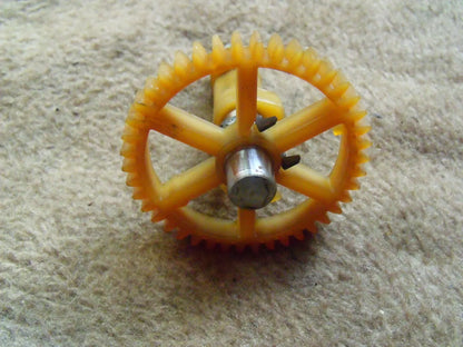 Briggs & Stratton Nockenwelle  für Sprint Serie 300 Motor 691998 - Treckerflickershop