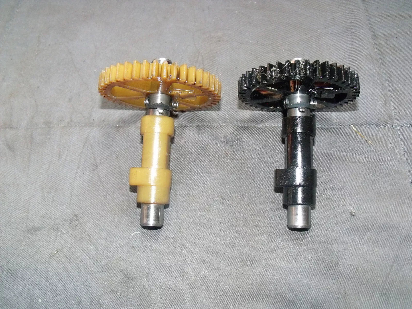 Briggs & Stratton Nockenwelle  für Sprint Serie 300 Motor 691998 - Treckerflickershop