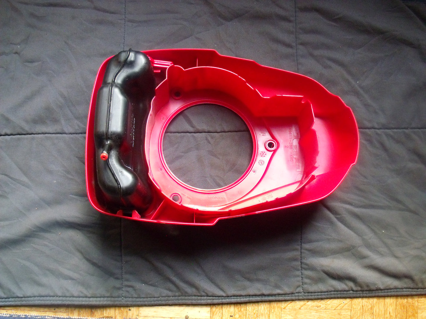 Honda GCV 160 Kraftstofftank 06175Z8B800 Mit Abdeckhaube 19610Z0L851ZA